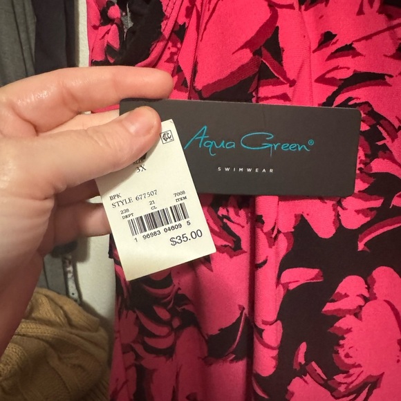 "Aqua Green" Pink and Black Floral Swim Top - 3X NWT - Picture 2 of 4